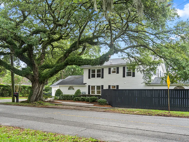 51 Stocker Dr — Photo 63