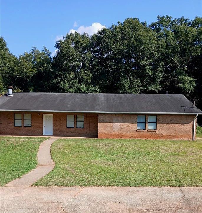 1st image of 200 Tanglewood Dr #B