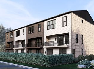 567 Red Clay Farm Ln, Suwanee, GA 30024