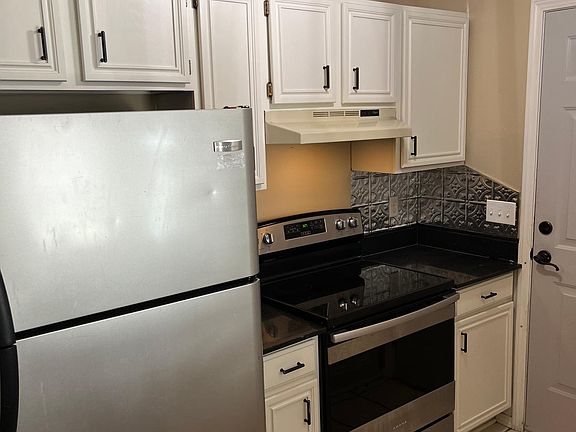 2nd image of 742 W Van Gogh Pl