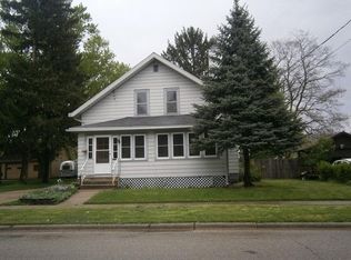 16 N Chatham St, Janesville, WI 53548