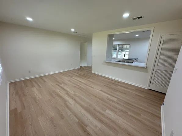 302 Wellington Dr, Wilmington, NC 28411