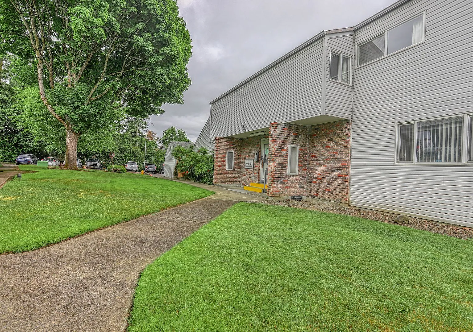 Prime Patio, Air Conditioning, Pool Access & Garage Space - Gated Community — Photo 2