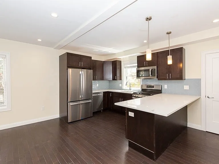 57-59 Catherine St #1 — Photo 5