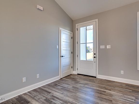 3rd image of 654 Running Brook Dr