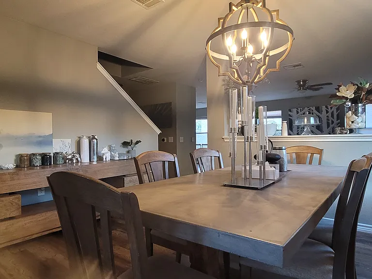 8709 Dittmar Oaks Dr — Photo 17