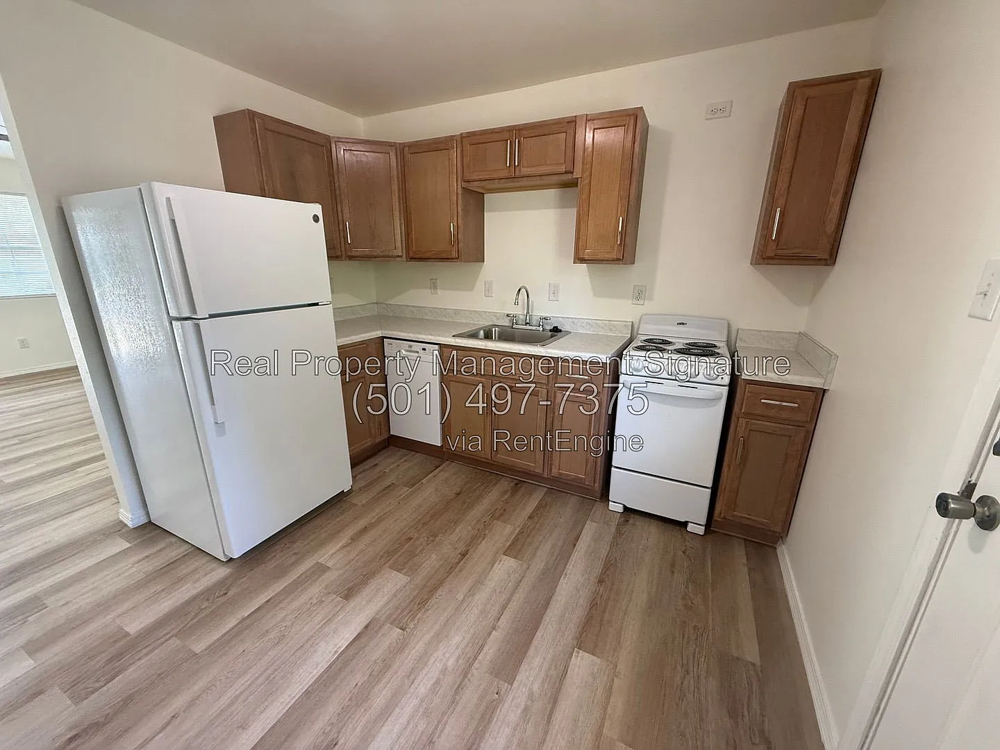 2 bed, 1.0 bath, 780 sqft, $895 — Photo 2