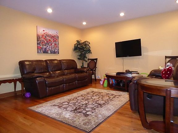 3rd image of 8935 S 55th Ct