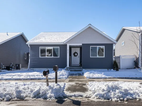 6016 Sandstone St NW, Rochester, MN 55901