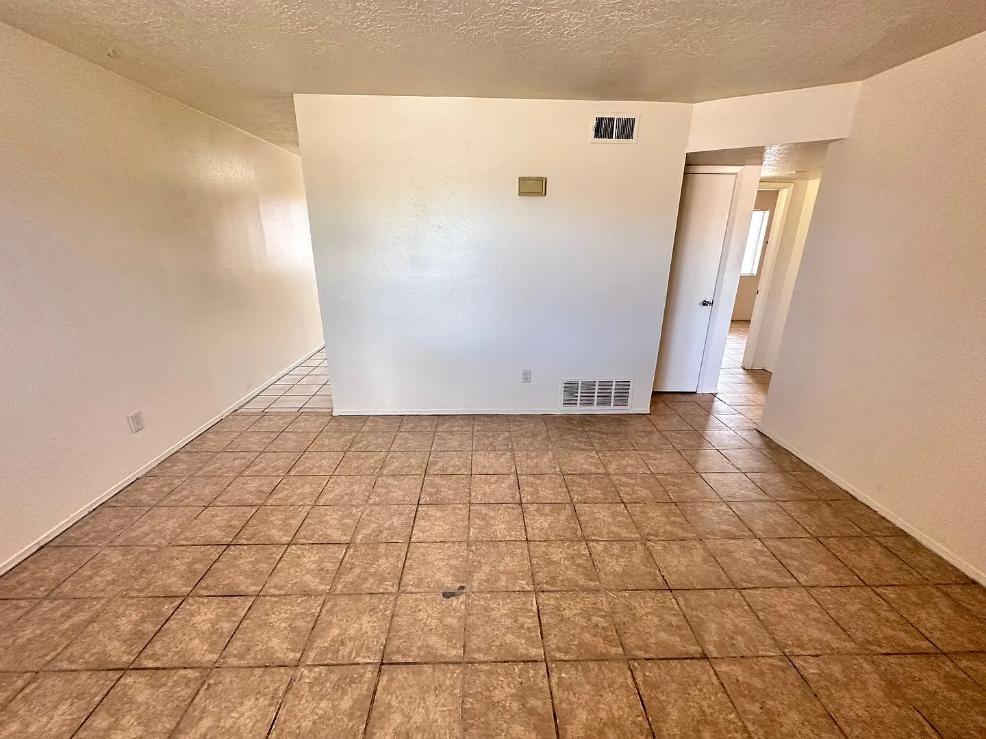 Flora Vista — Photo 3