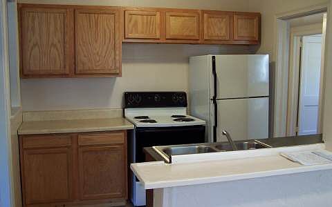 4th image of 622 NE Lake Dr
