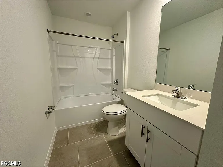11812 Cloverly Ln — Photo 24
