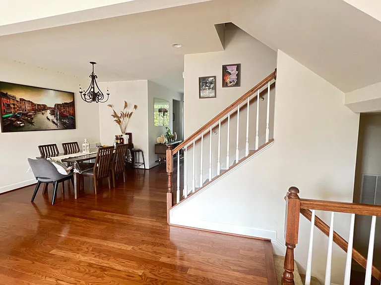 Danridge Manor Dr — Photo 4