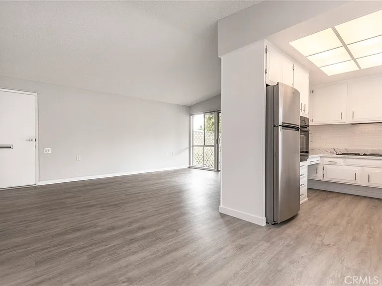 735 Avenida Majorca #A — Photo 6