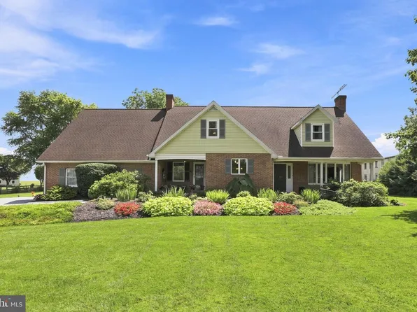 1529 Eshelman Mill Rd, Willow Street, PA 17584
