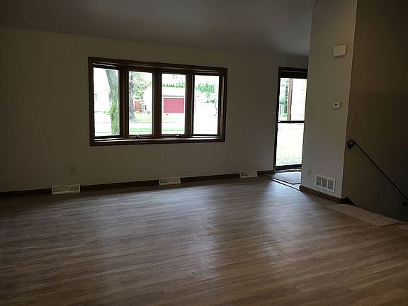 5th image of 205 Altair Dr