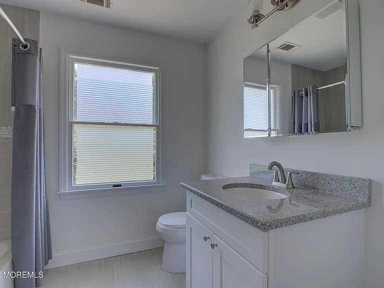 220 Branch Ave — Photo 32