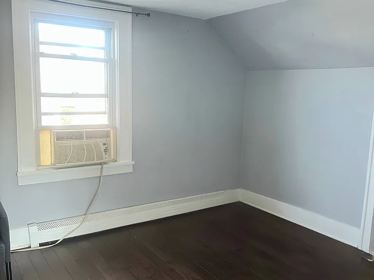 12 Crown St #3 — Photo 3