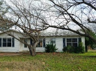 1720 Raylene Dr, Cleburne, TX 76033
