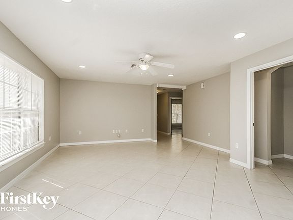 3rd image of 107 Griggs Ave