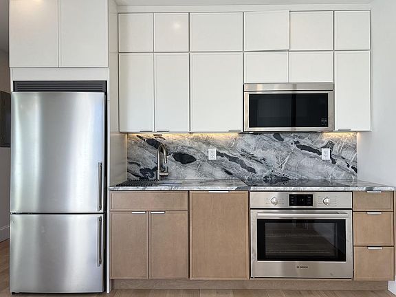 3rd image of 66 15th St #2
