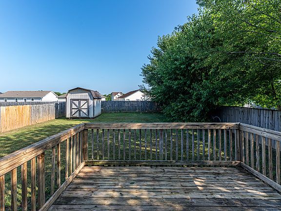 3rd image of 539 Fox Trot Dr