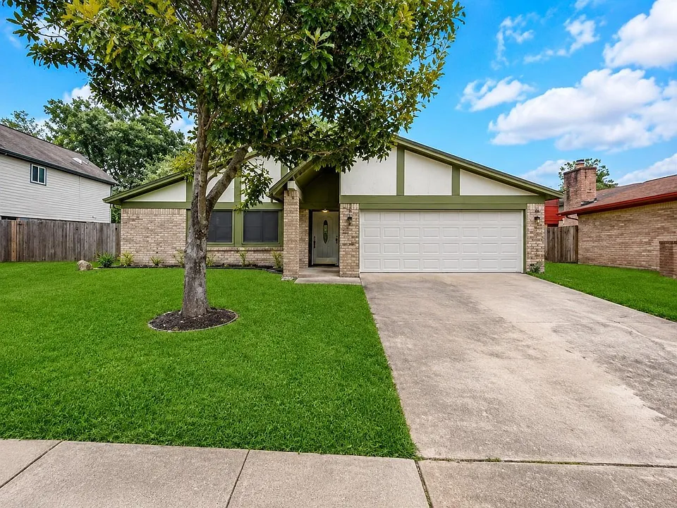 1707 Stone Lake Dr