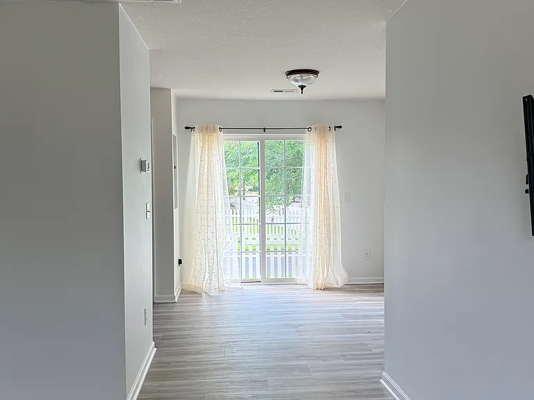 4400 Betty Ln — Photo 9