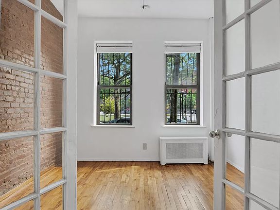 4th image of 493 Park Pl APT 1F