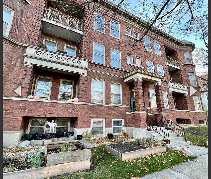 1st image of 2920 E Hampshire St #2922