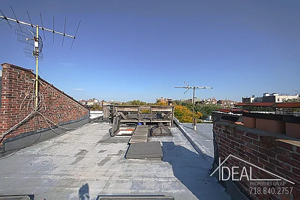 Sold by Ideal Properties Group | media 9