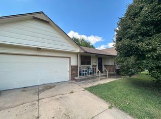 6431 E Perryton St, Wichita, KS 67226