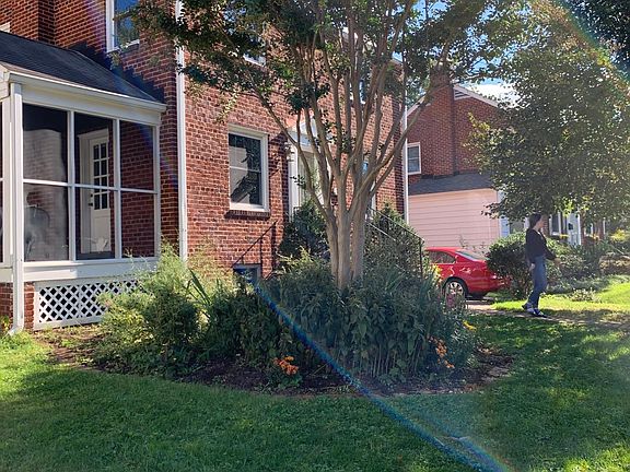 2nd image of 217 N Galveston St