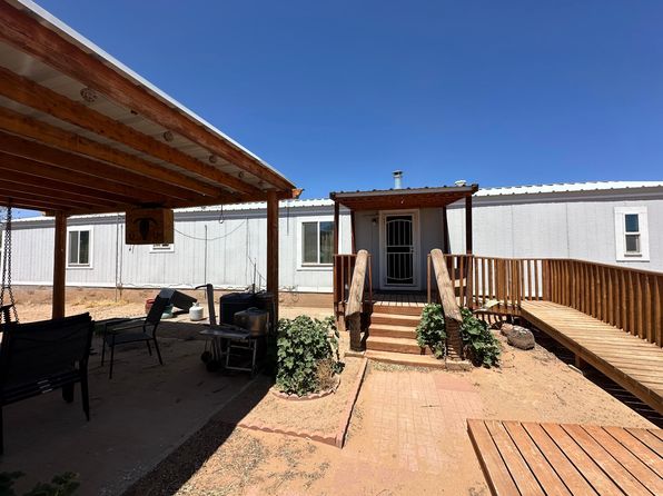 17 Hopi Dr, Los Lunas, NM 87031