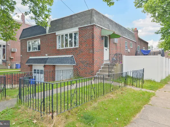 7352 Montour St, Philadelphia, PA 19111
