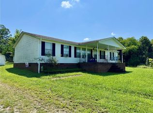 129 Seabrook Rd, Mount Airy, NC 27030