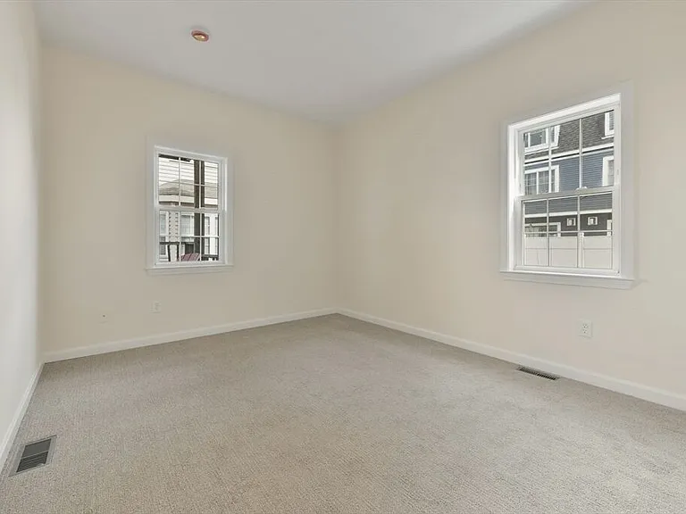39 Middle St #1 — Photo 5