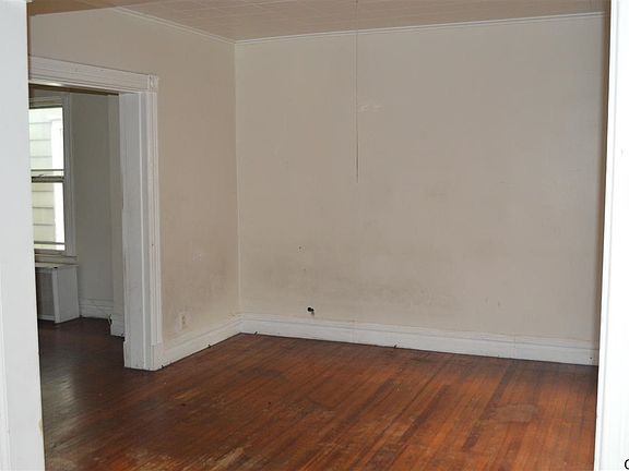 4th image of 277 Sheridan Ave