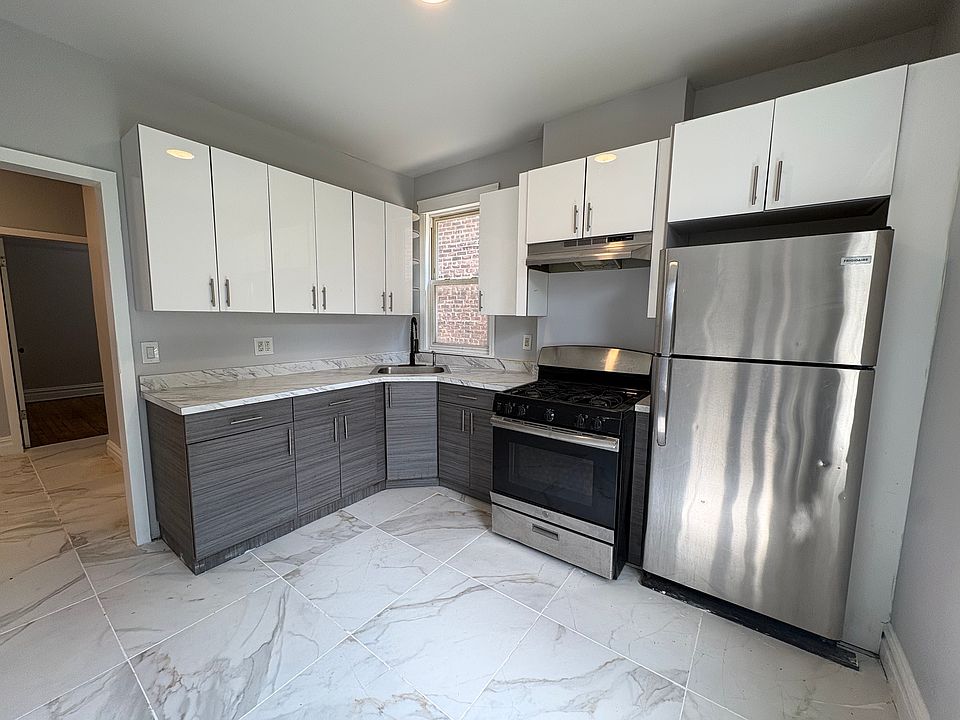 1st image of 211 Grant Ave #A