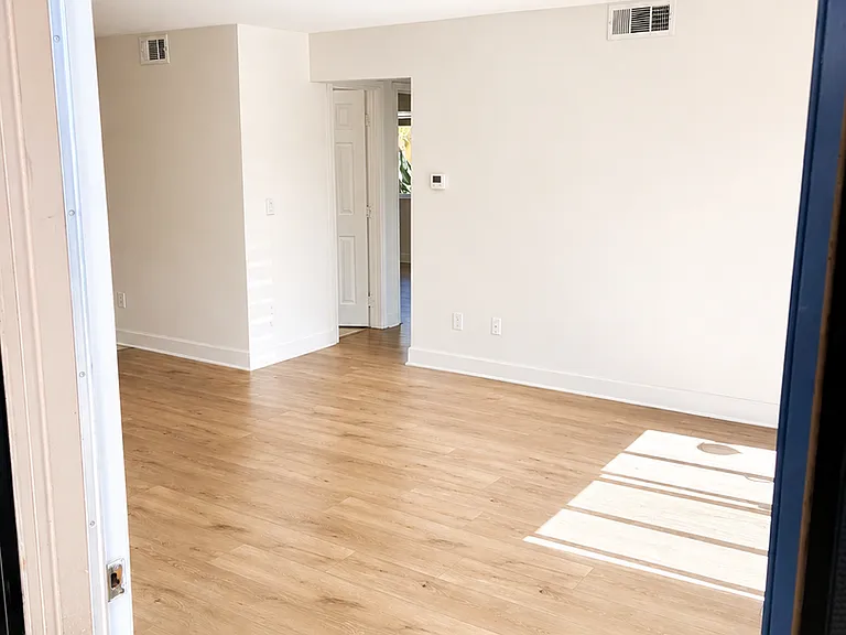 1386 E Madison Ave #17 — Photo 18