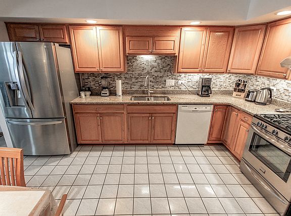 5th image of 14231 Brighton Ct