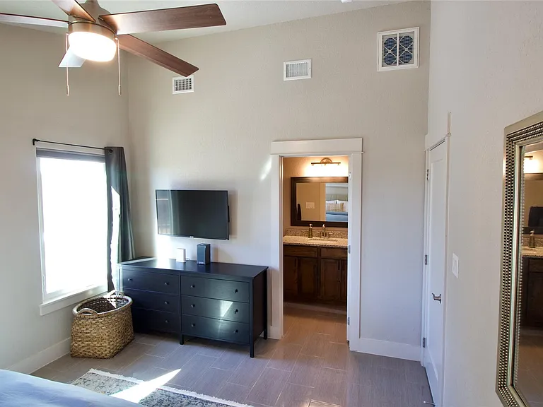 1240 Canyon Shrs — Photo 9