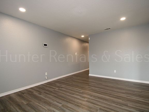5th image of 404B Justin Ln