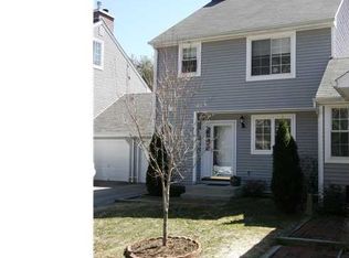 9 Pequot Sq, Mansfield, CT 06250