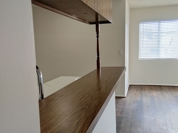 2nd image of 1134 W 22nd St #1