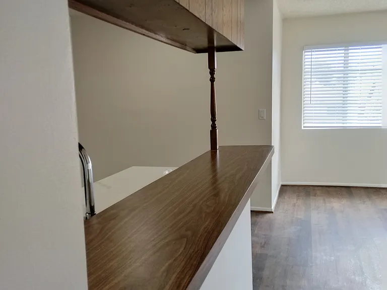 1134 W 22nd St #1 — Photo 2