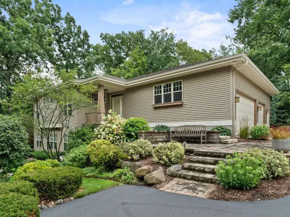 5417 Honeysuckle Ln, Oregon, WI 53575