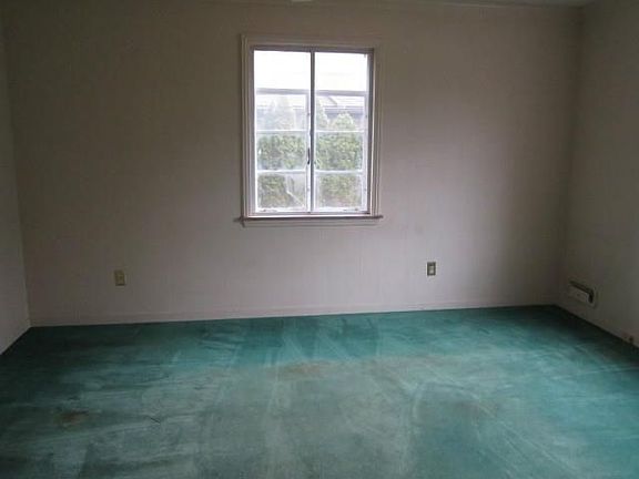 4th image of 3050 Kenwood Blvd