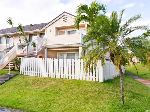 94-1453 Waipio Uka St APT M105, Waipahu, HI 96797