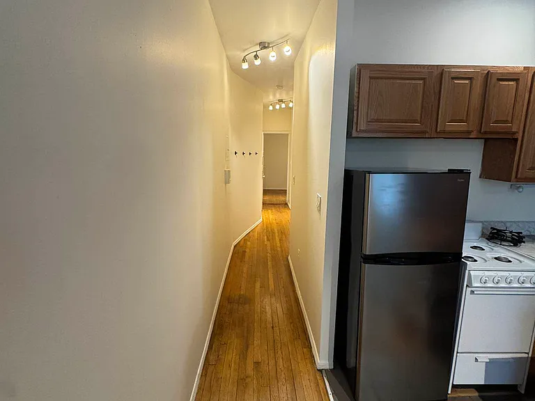 449 W 37th St #2FE — Photo 6